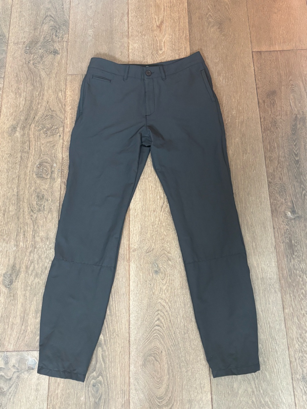 Black Aether men’s travel pants size 30.